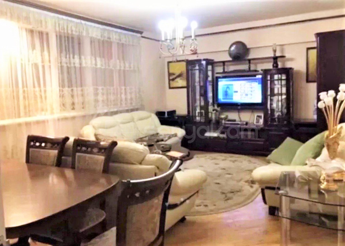 3 Սենյականոց Բնակարան, 94քմ, 3/12 հարկ, Կապիտալ Վերանորոգված