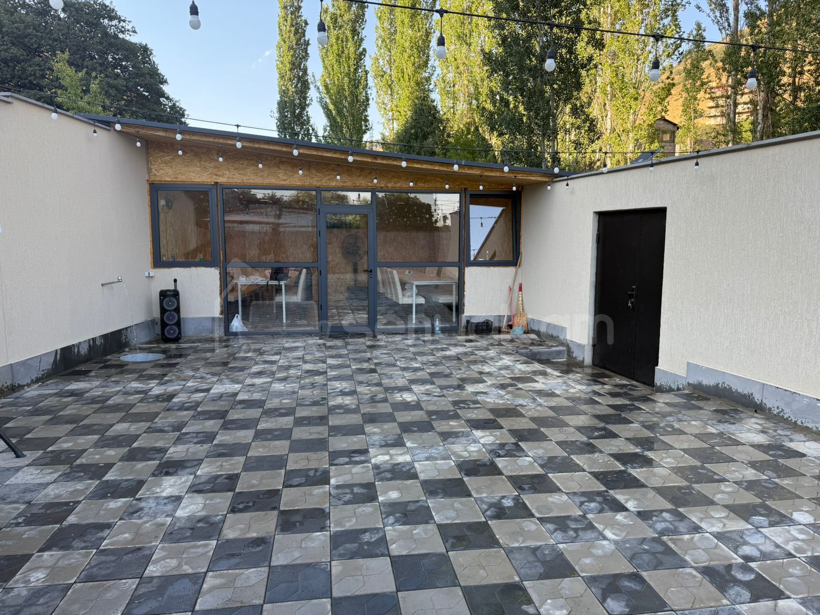 2 Սենյականոց Ամառանոց, 200քմ, Լողավազանով