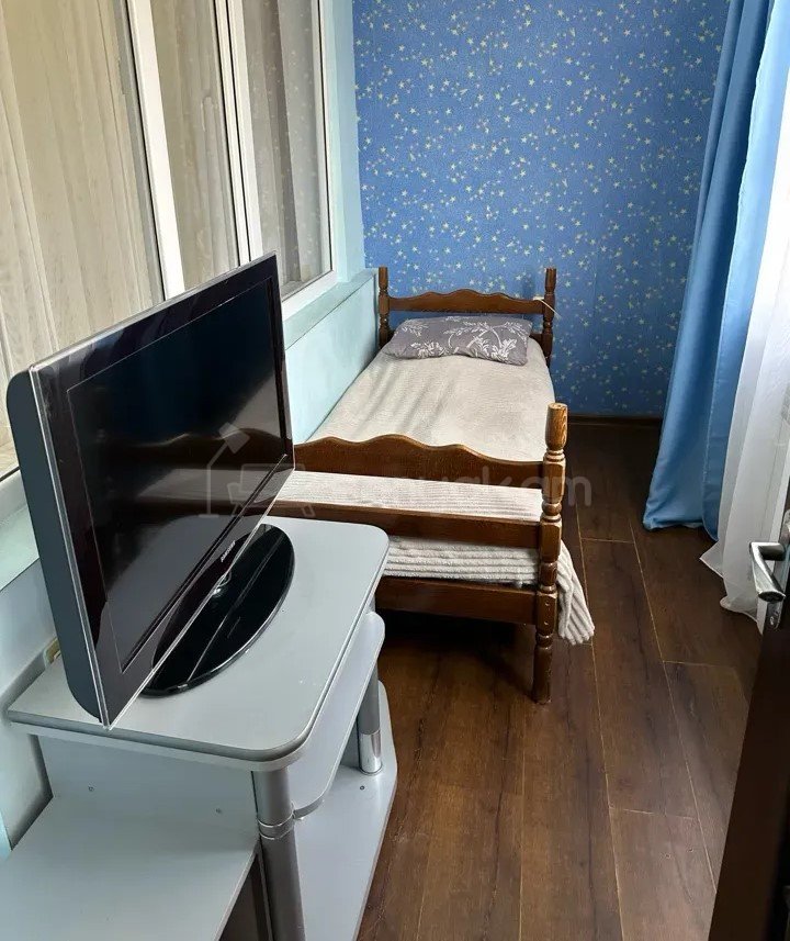 3 Սենյականոց Բնակարան Քարե Շենքում, 76քմ, 3/5 հարկ, Կապիտալ Վերանորոգված