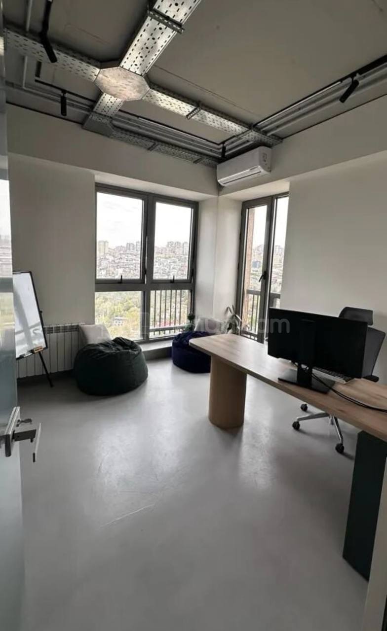 Օֆիսային Տարածք, 96քմ, Կապիտալ Վերանորոգված