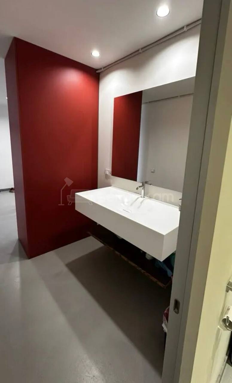 Օֆիսային Տարածք, 96քմ, Կապիտալ Վերանորոգված