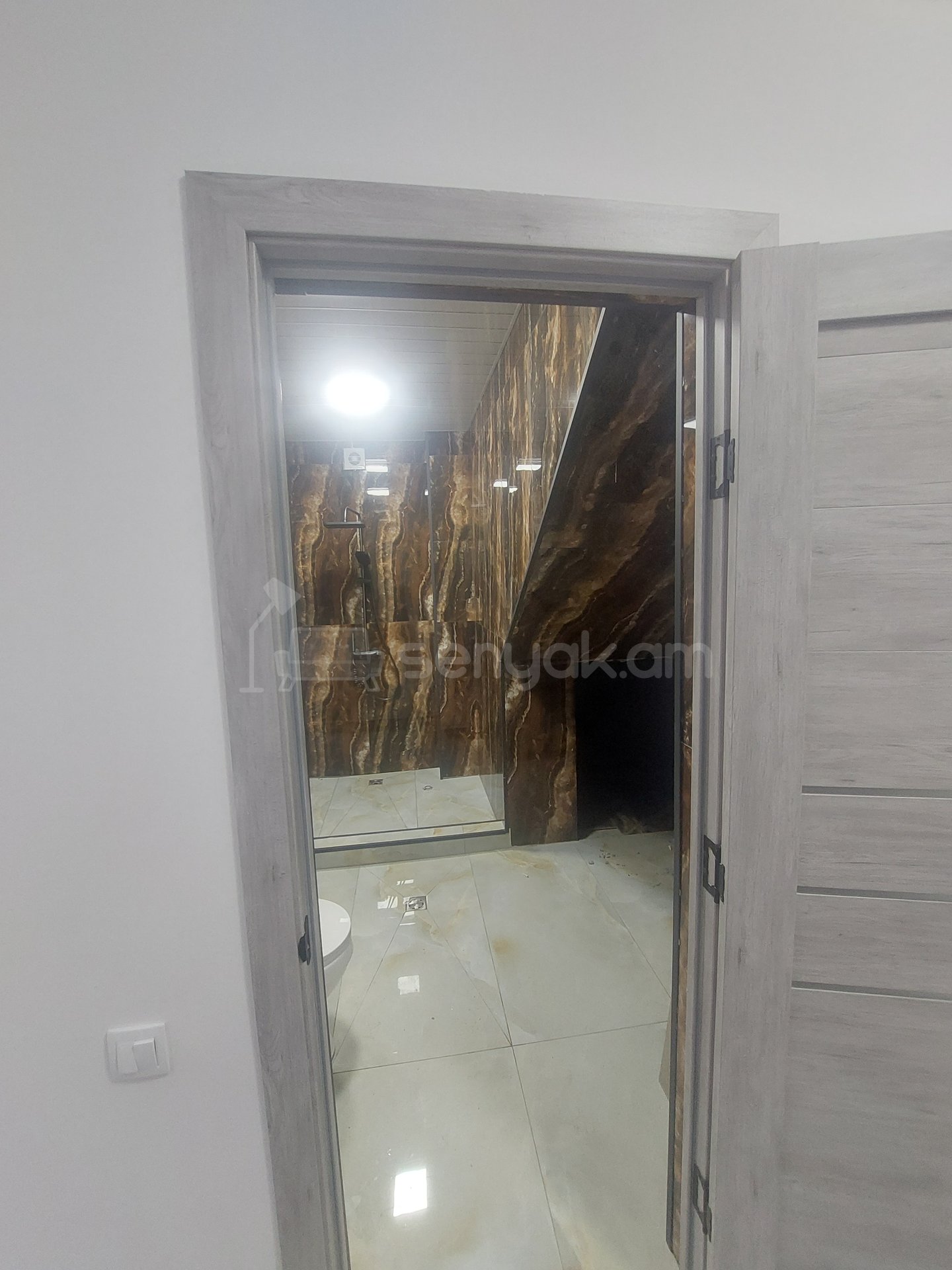 5 Սենյականոց Սեփական Տուն, 160քմ, Կապիտալ Վերանորոգված