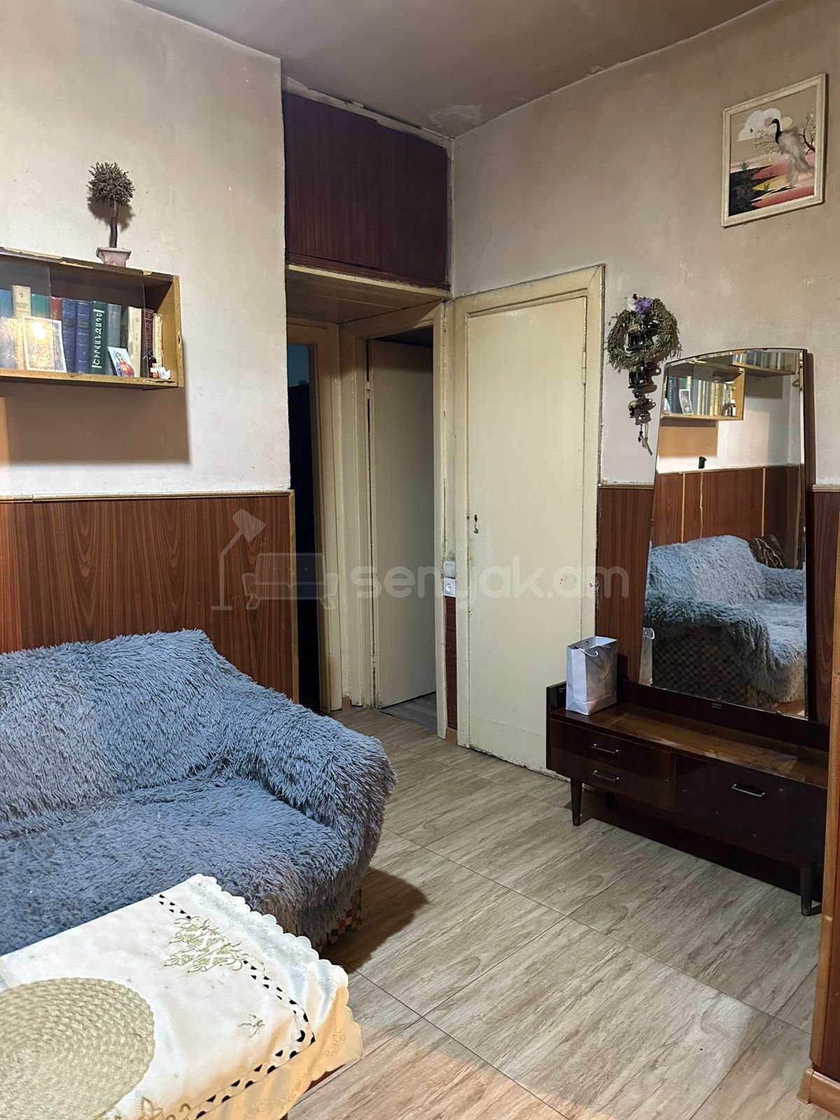 3 Սենյականոց Բնակարան Քարե Շենքում, 75քմ, 1/5 հարկ, Նորմալ Վիճակում