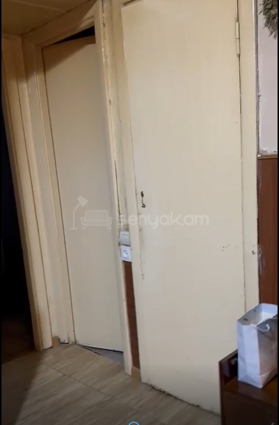 3 Սենյականոց Բնակարան Քարե Շենքում, 75քմ, 1/5 հարկ, Նորմալ Վիճակում