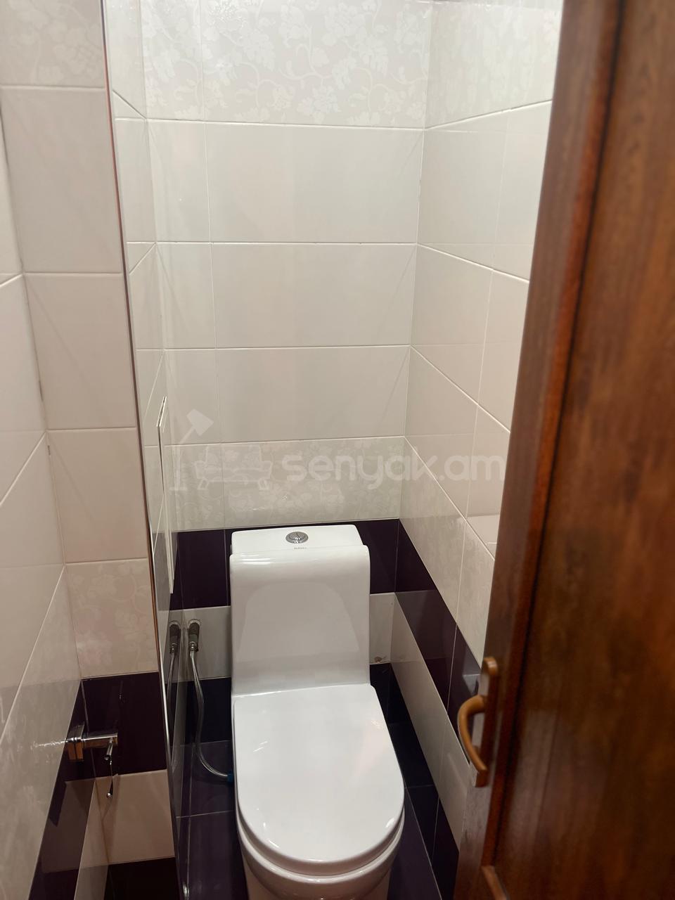 2 Սենյականոց Բնակարան, 67քմ, 1/10 հարկ, Նորմալ Վիճակում