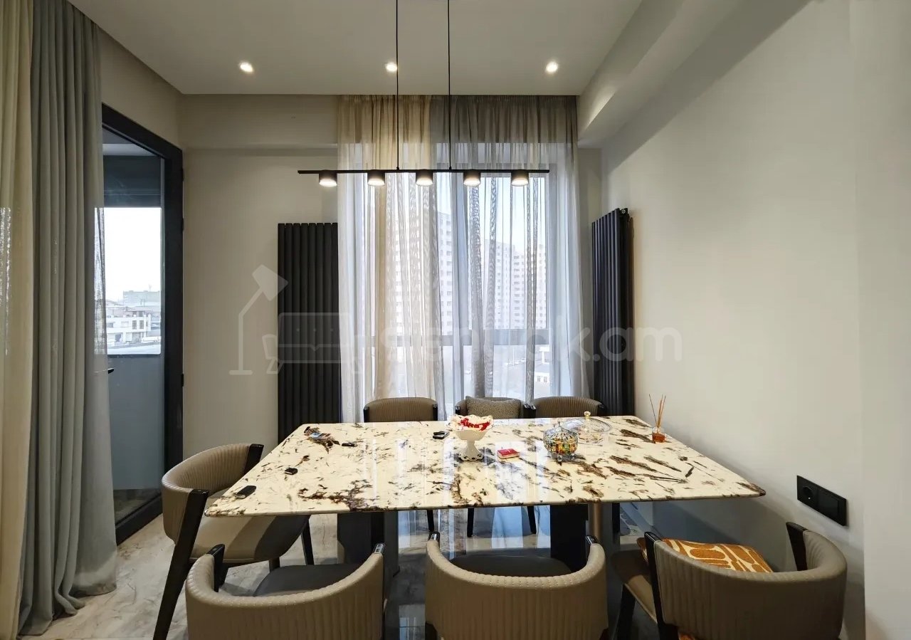 3 Սենյականոց Բնակարան Նորակառույցում, 75քմ, 8/16 հարկ, Դիզայներական Վերանորոգված