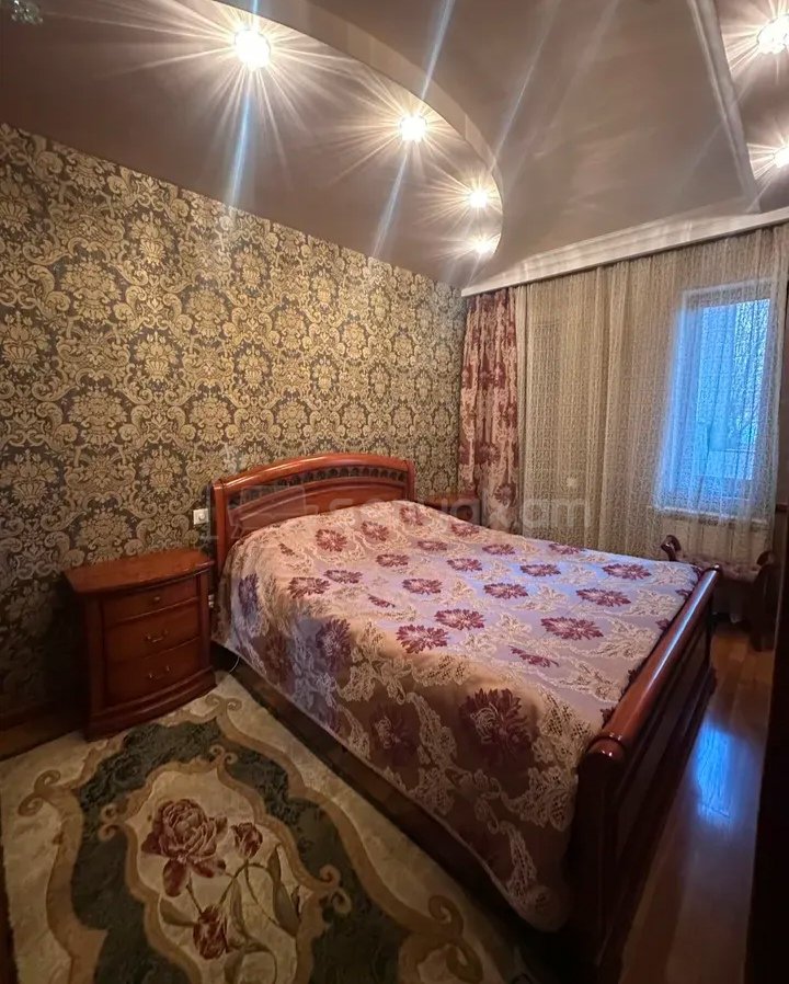 4 Սենյականոց Բնակարան, 100քմ, 2/9 հարկ, Նորմալ Վիճակում, Կահավորված