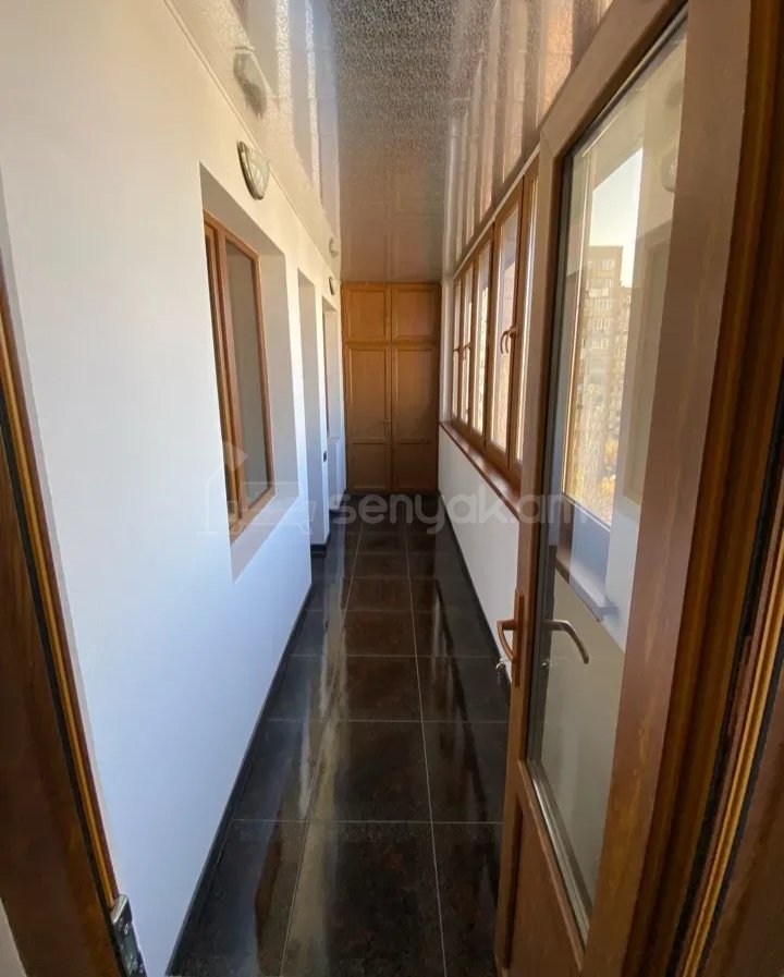 3 Սենյականոց Բնակարան, 96քմ, 9/9 հարկ, Նորմալ Վիճակում, Կահավորված