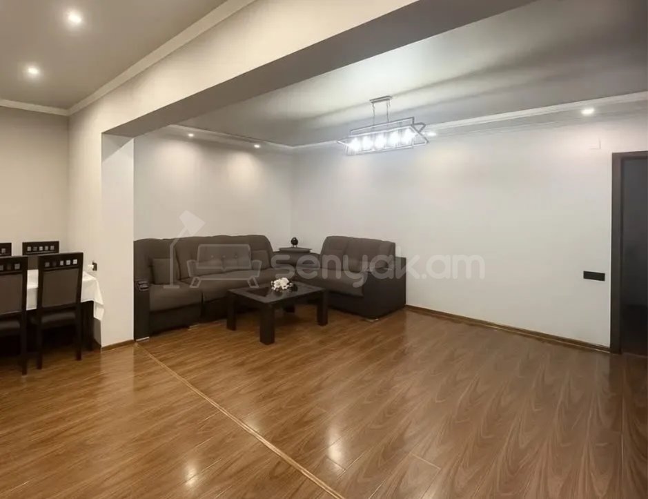 3 Սենյականոց Բնակարան, 96քմ, 9/9 հարկ, Նորմալ Վիճակում, Կահավորված