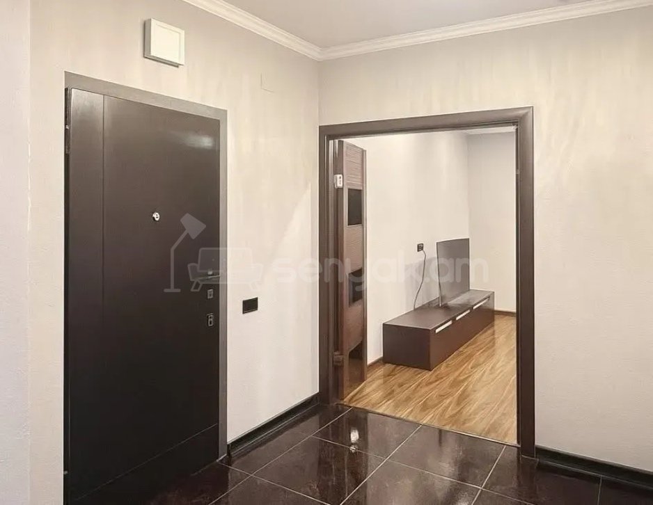 3 Սենյականոց Բնակարան, 96քմ, 9/9 հարկ, Նորմալ Վիճակում, Կահավորված