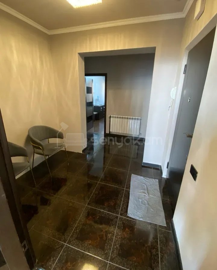 3 Սենյականոց Բնակարան, 96քմ, 9/9 հարկ, Նորմալ Վիճակում, Կահավորված