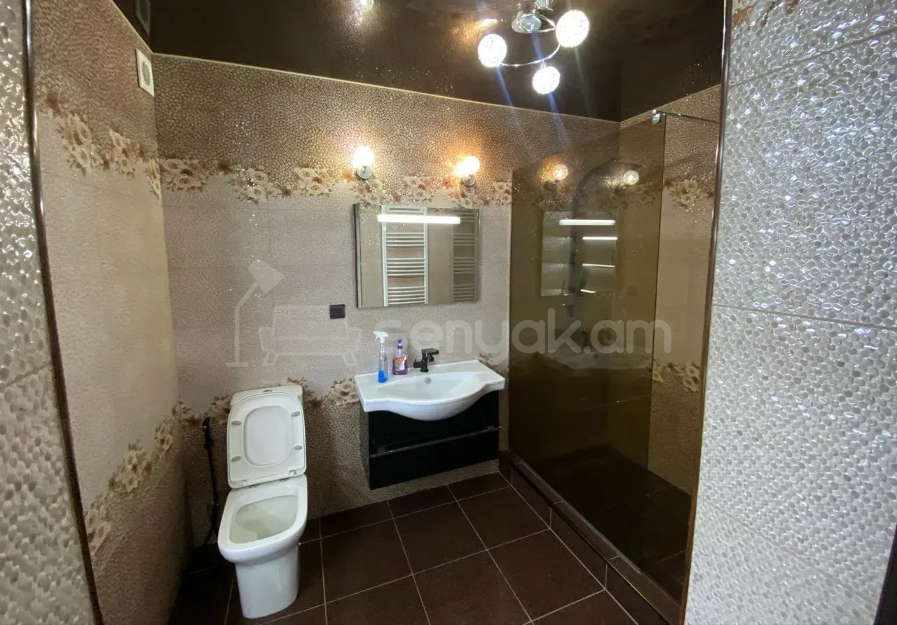 3 Սենյականոց Բնակարան, 96քմ, 9/9 հարկ, Նորմալ Վիճակում, Կահավորված