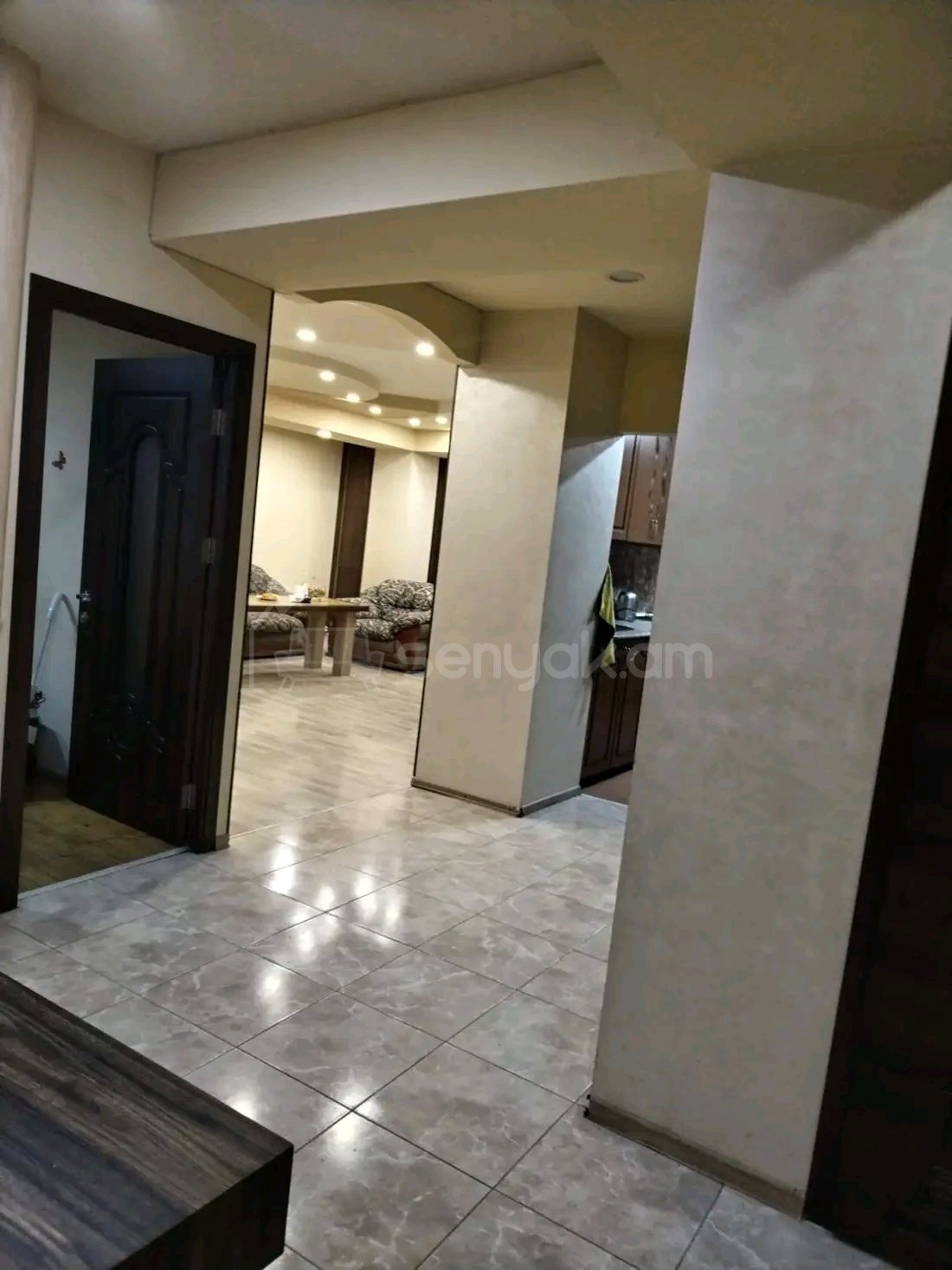 3 Սենյականոց Բնակարան, 90քմ, 6/14 հարկ, Նորմալ Վիճակում, Կահավորված