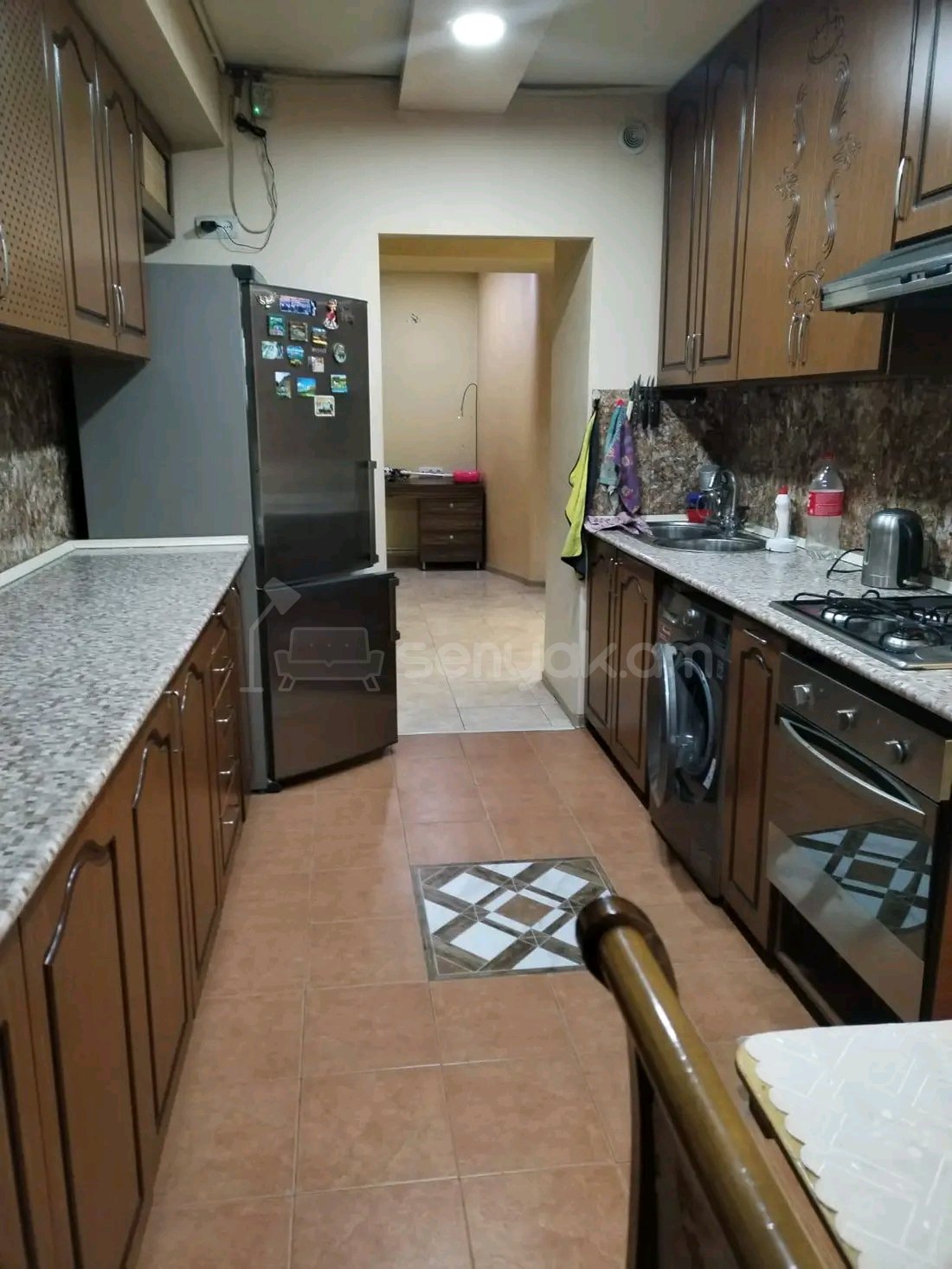 3 Սենյականոց Բնակարան, 90քմ, 6/14 հարկ, Նորմալ Վիճակում, Կահավորված