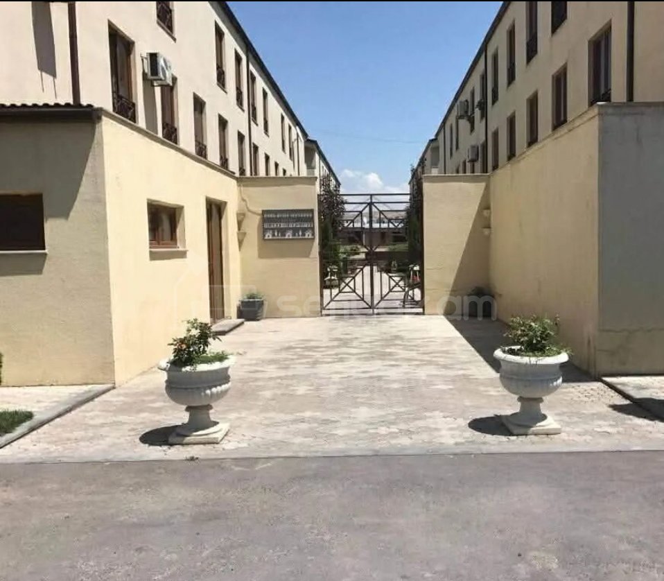 3 Սենյականոց Բնակարան Նորակառույցում, 87քմ, 1/3 հարկ, Կապիտալ Վերանորոգված, Կահավորված