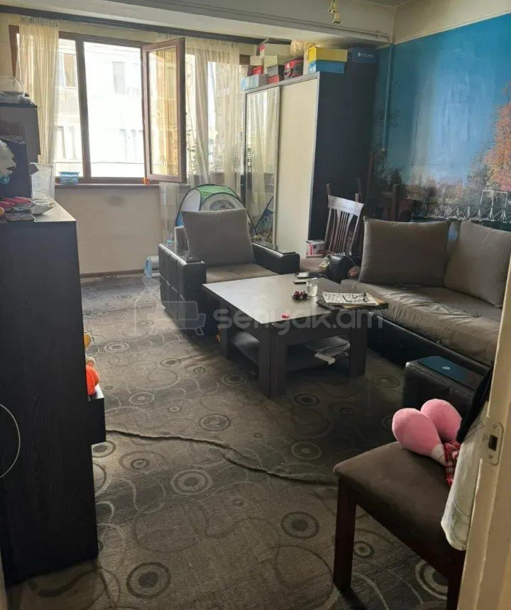 2 Սենյականոց Բնակարան Քարե Շենքում, 50քմ, 4/5 հարկ, Պետական Վիճակում