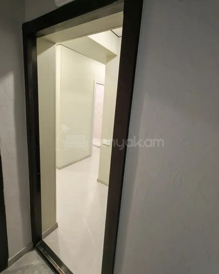 2 Սենյականոց Բնակարան, 38քմ, 10/14 հարկ, Կապիտալ Վերանորոգված