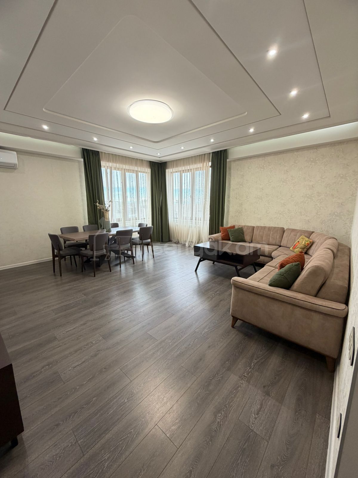 3 Սենյականոց Բնակարան Նորակառույցում, 130քմ, 8/11 հարկ, Դիզայներական Վերանորոգված