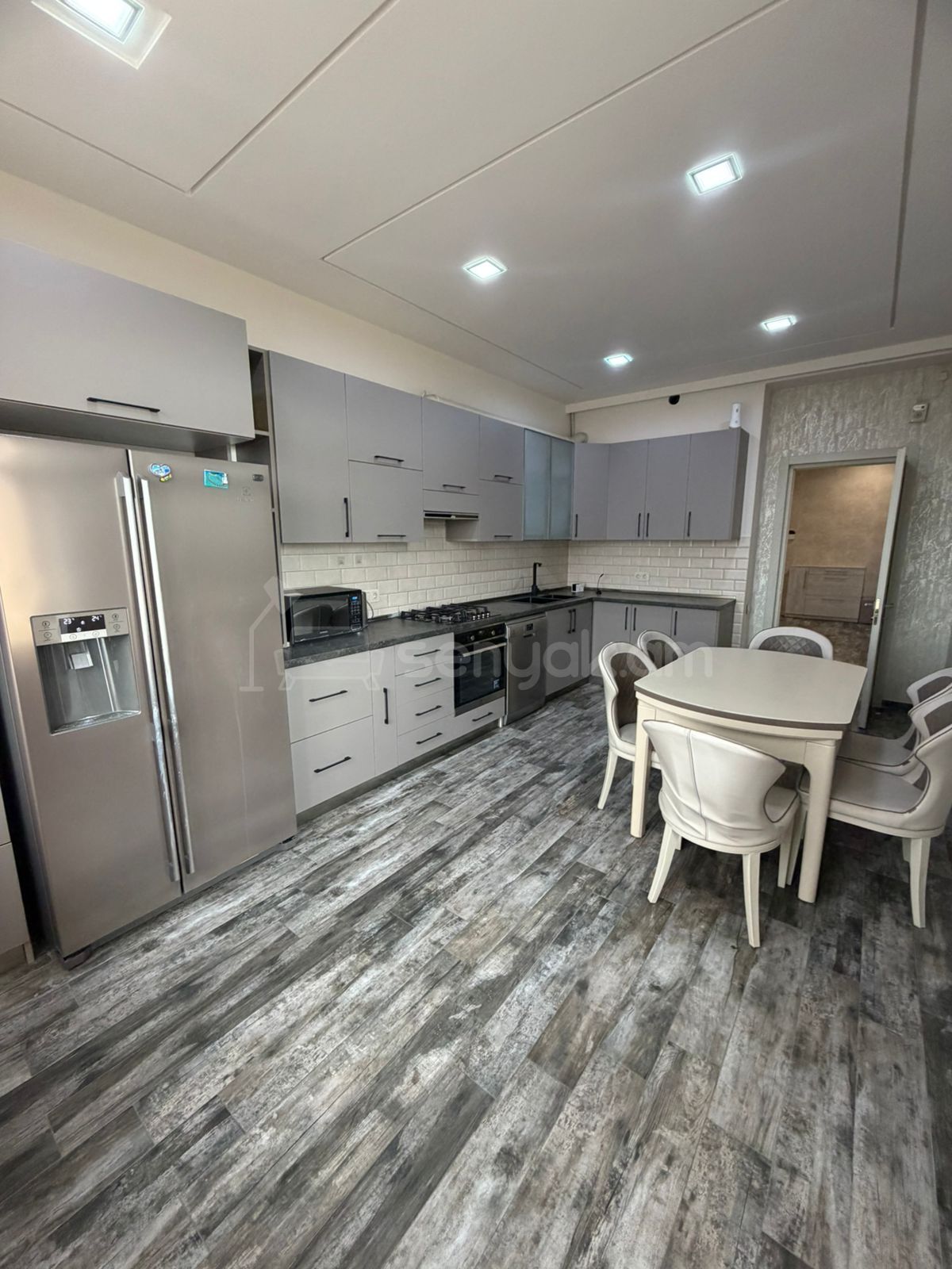 3 Սենյականոց Բնակարան Նորակառույցում, 130քմ, 8/11 հարկ, Դիզայներական Վերանորոգված