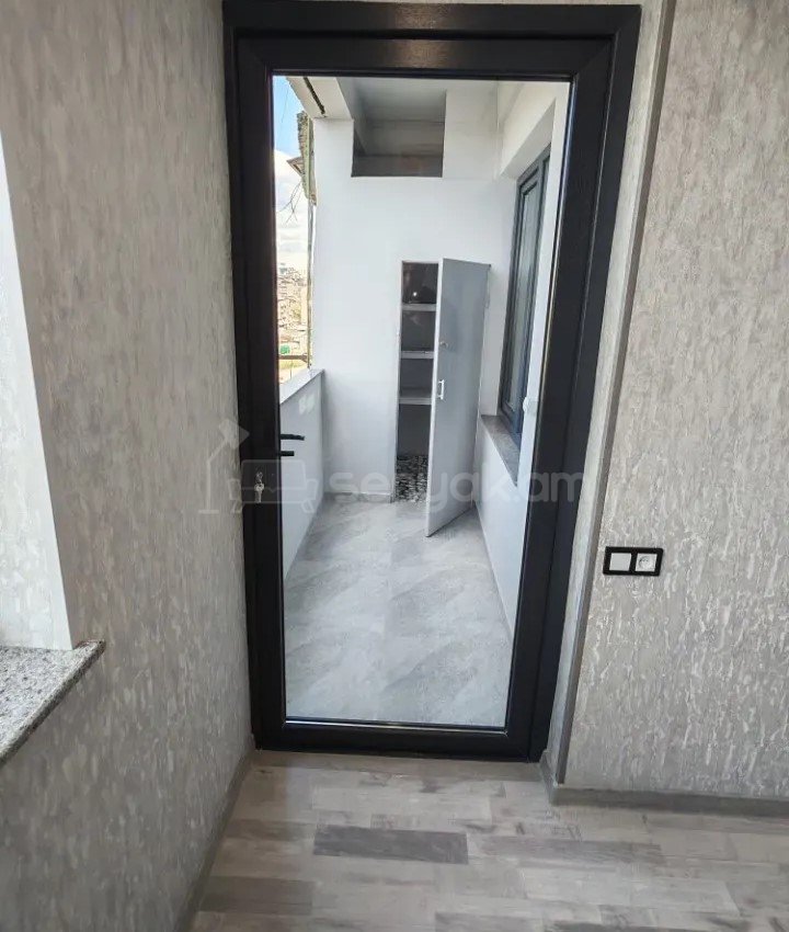 2 Սենյականոց Բնակարան, 38քմ, 10/14 հարկ, Կապիտալ Վերանորոգված