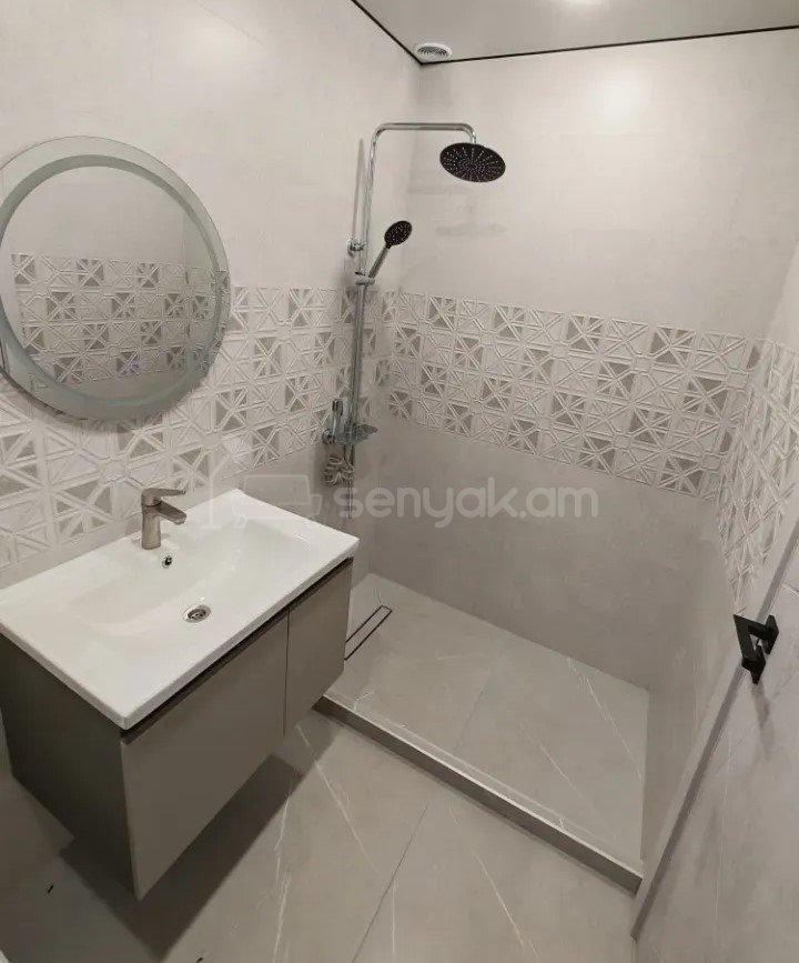 2 Սենյականոց Բնակարան, 38քմ, 10/14 հարկ, Կապիտալ Վերանորոգված