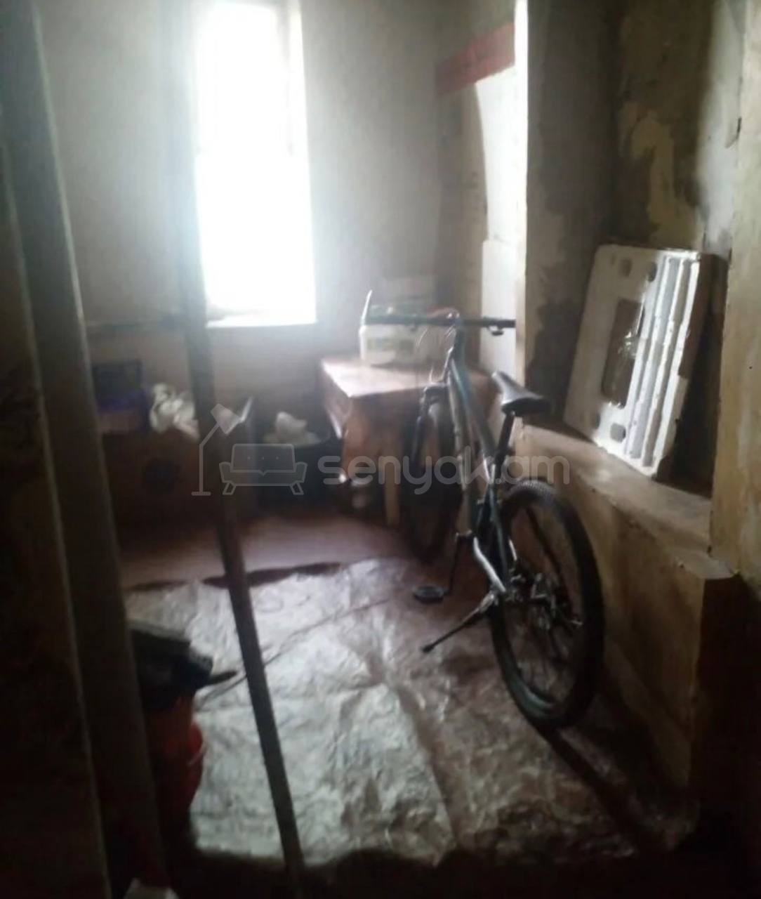 4 Սենյականոց Բնակարան, 79քմ, 1/9 հարկ, Պետական Վիճակում