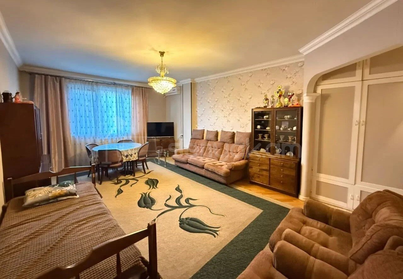 2 Սենյականոց Բնակարան, 61քմ, 3/12 հարկ, Նորմալ Վիճակում