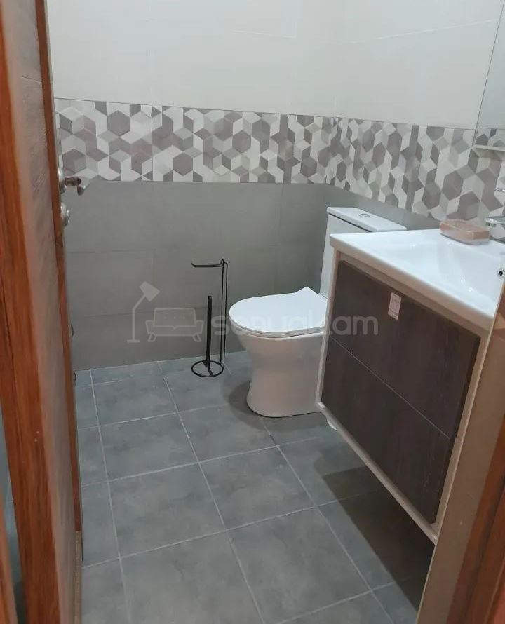 3 Սենյականոց Բնակարան Նորակառույցում, 100քմ, 16/17 հարկ, Կապիտալ Վերանորոգված