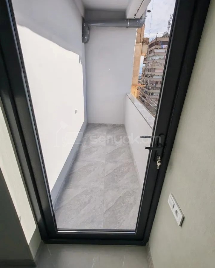 2 Սենյականոց Բնակարան, 38քմ, 10/14 հարկ, Կապիտալ Վերանորոգված