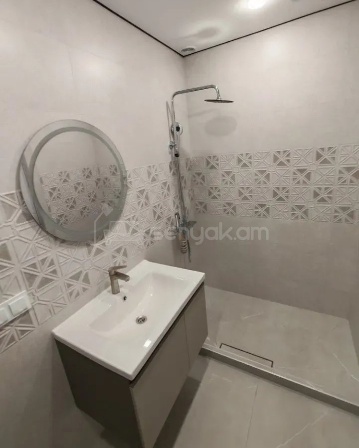 2 Սենյականոց Բնակարան, 38քմ, 10/14 հարկ, Կապիտալ Վերանորոգված