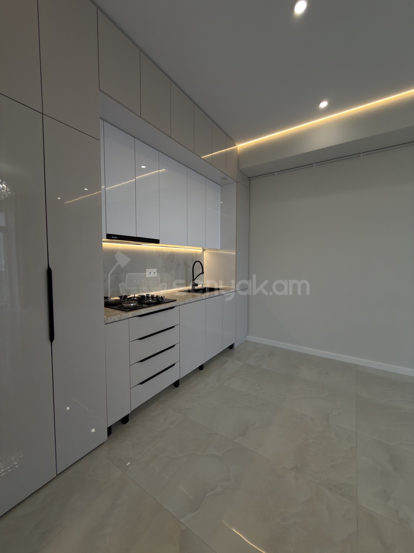 2 Սենյականոց Բնակարան Նորակառույցում, 52քմ, 10/18 հարկ, Դիզայներական Վերանորոգված