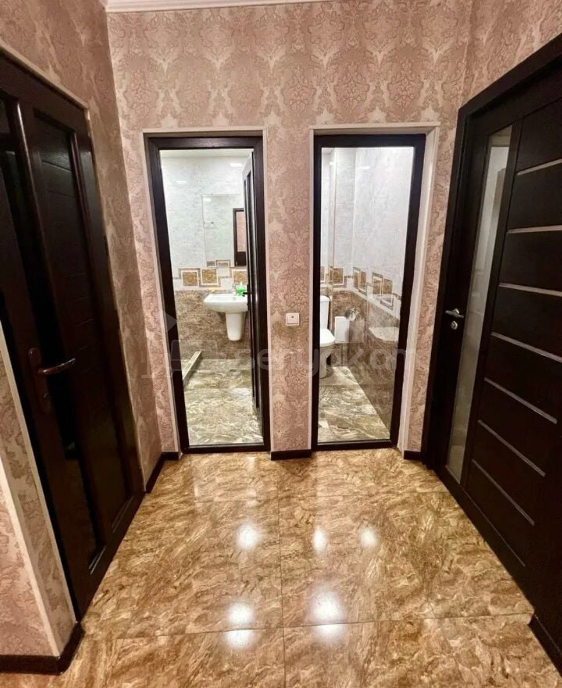 3 Սենյականոց Բնակարան Քարե Շենքում, 92քմ, 3/5 հարկ, Կապիտալ Վերանորոգված