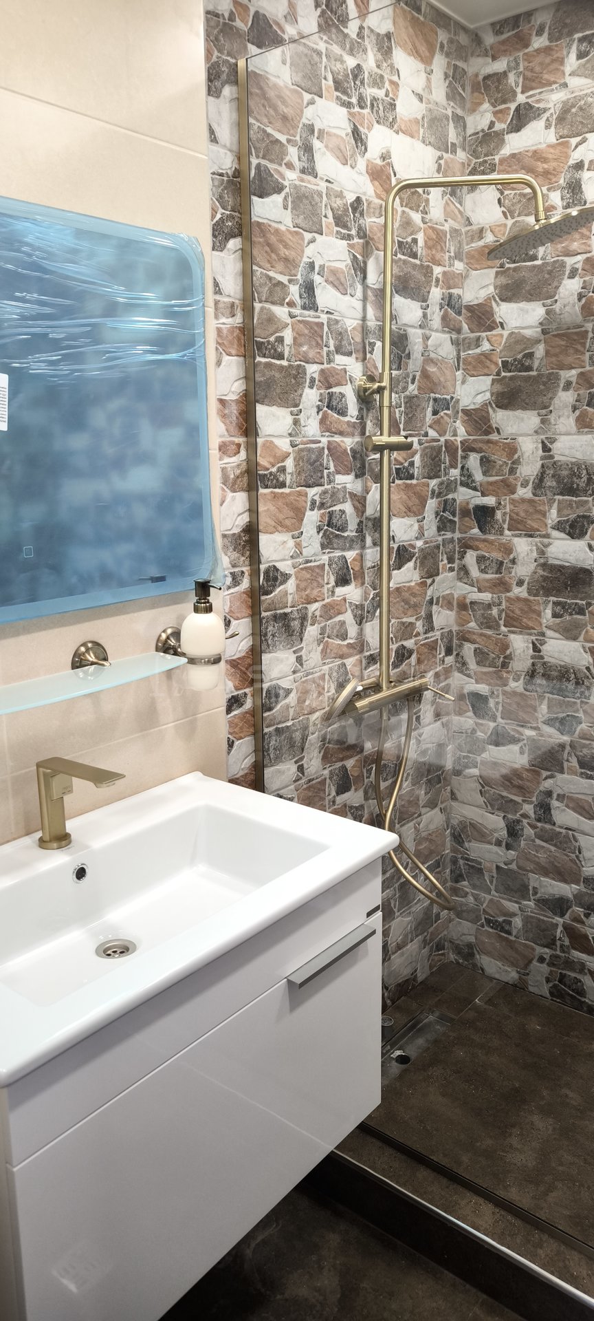 3 Սենյականոց Բնակարան Նորակառույցում, 77քմ, 1/4 հարկ, Դիզայներական Վերանորոգված