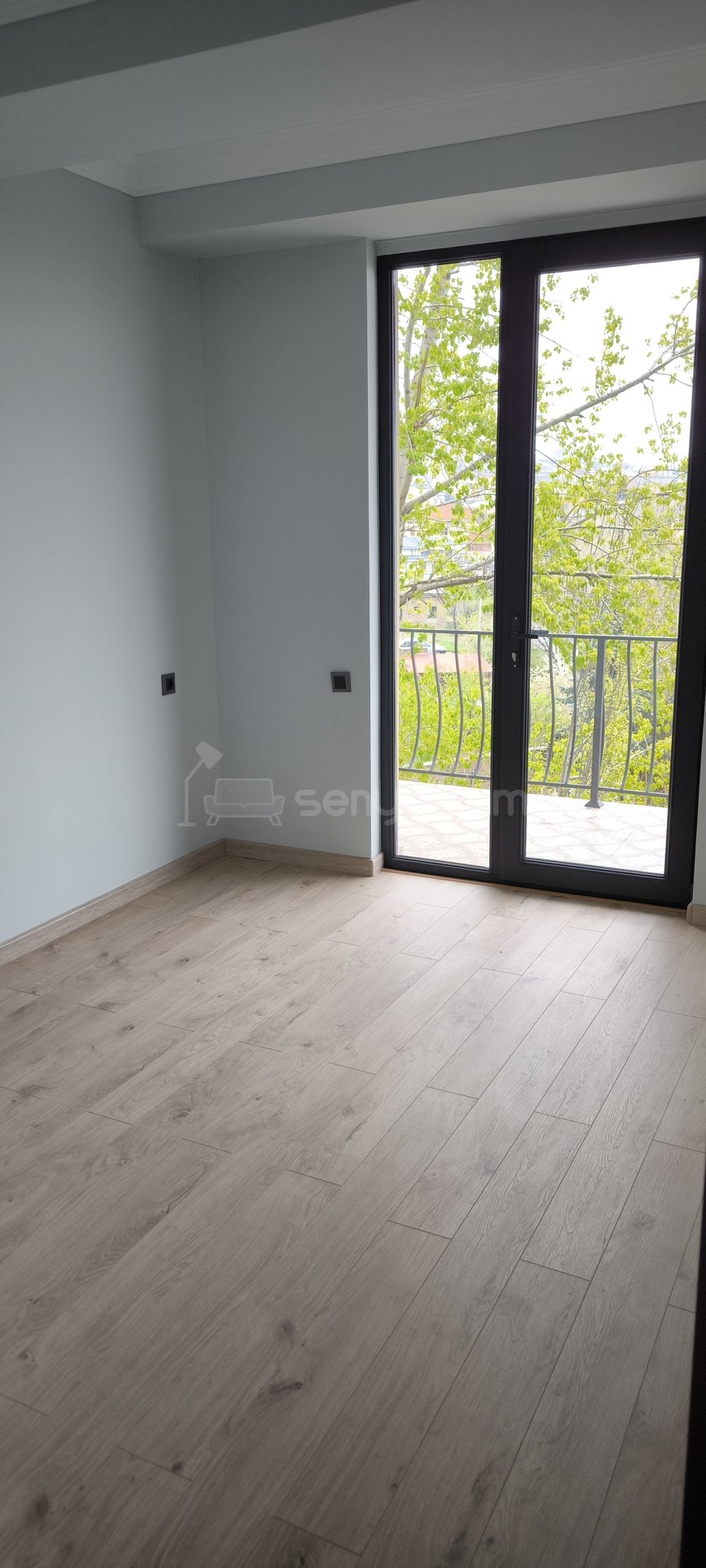 3 Սենյականոց Բնակարան Նորակառույցում, 77քմ, 1/4 հարկ, Դիզայներական Վերանորոգված