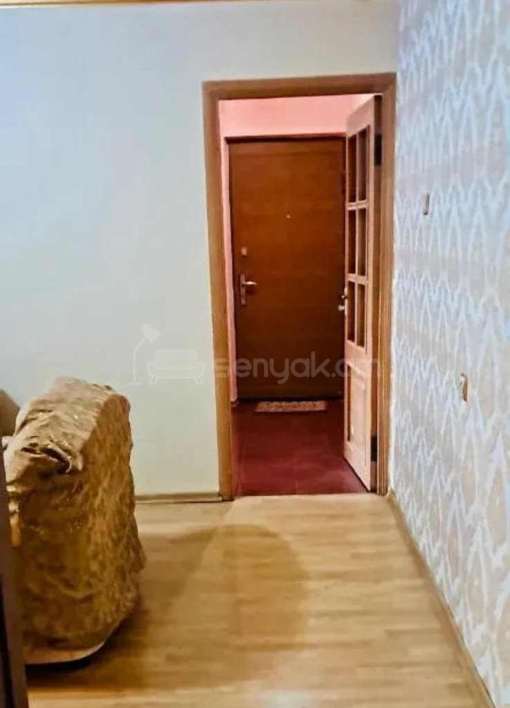 3 Սենյականոց Բնակարան Քարե Շենքում, 80քմ, 2/5 հարկ, Կապիտալ Վերանորոգված