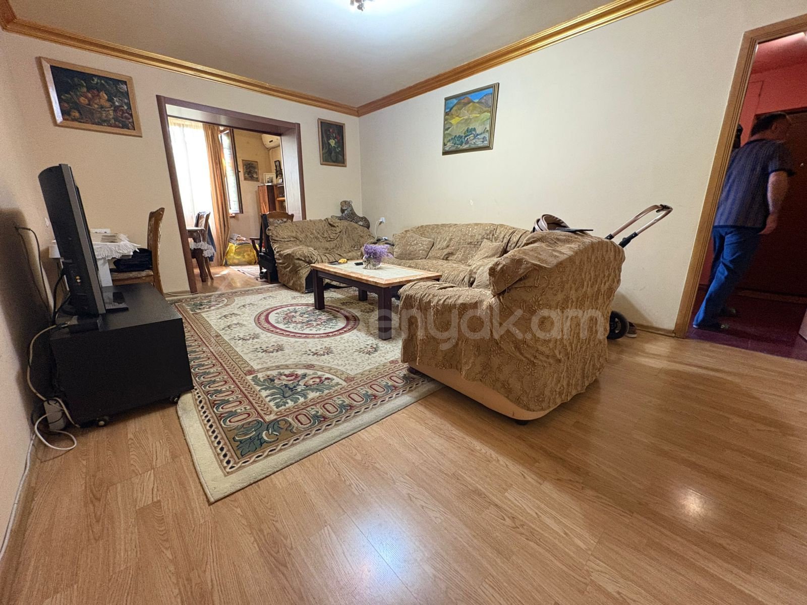 3 Սենյականոց Բնակարան Քարե Շենքում, 80քմ, 2/5 հարկ, Կապիտալ Վերանորոգված