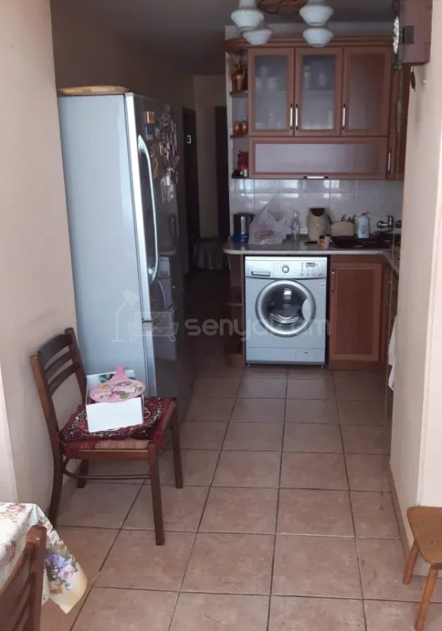 3 Սենյականոց Բնակարան Քարե Շենքում, 68քմ, 1/5 հարկ, Կապիտալ Վերանորոգված, Կահավորված