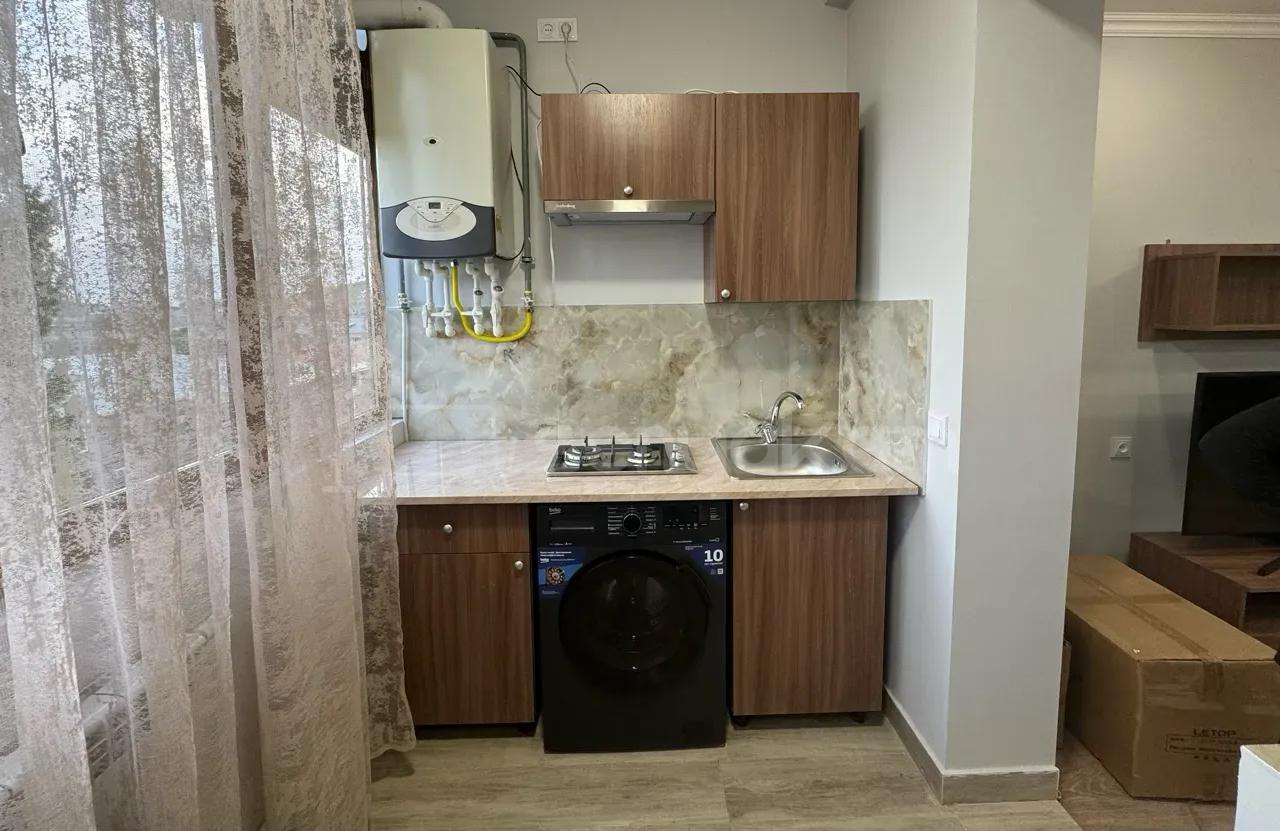 2 Սենյականոց Բնակարան, 42քմ, 7/9 հարկ, Կապիտալ Վերանորոգված, Կահավորված, Արևկող