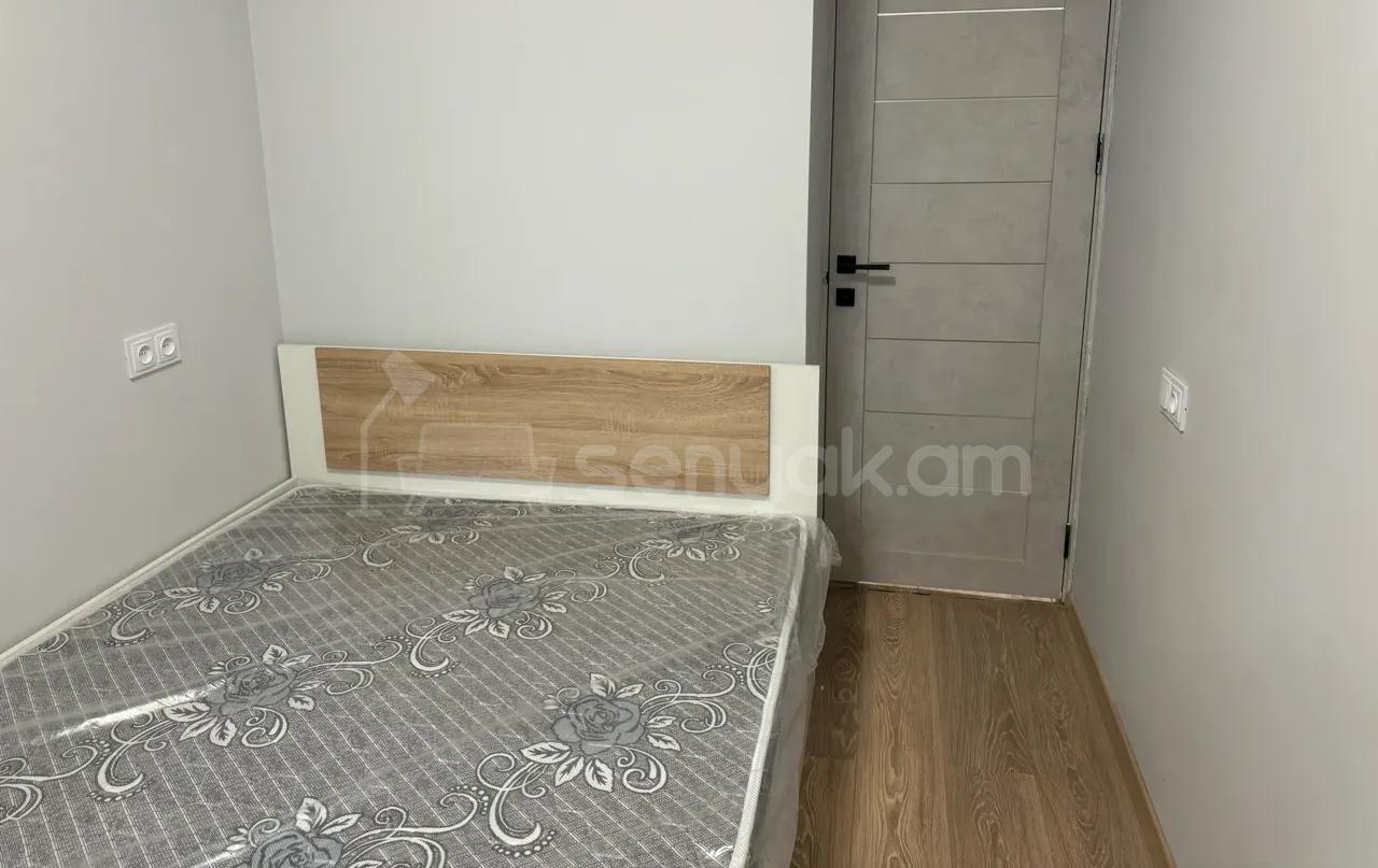 2 Սենյականոց Բնակարան, 42քմ, 7/9 հարկ, Կապիտալ Վերանորոգված, Կահավորված, Արևկող