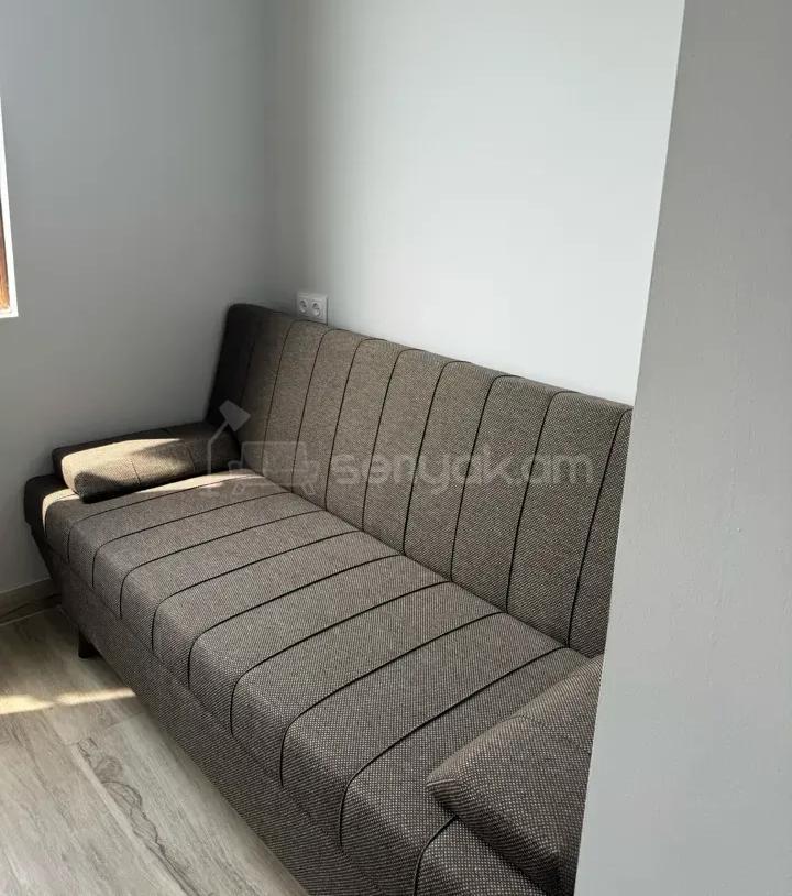 2 Սենյականոց Բնակարան, 42քմ, 7/9 հարկ, Կապիտալ Վերանորոգված, Կահավորված, Արևկող