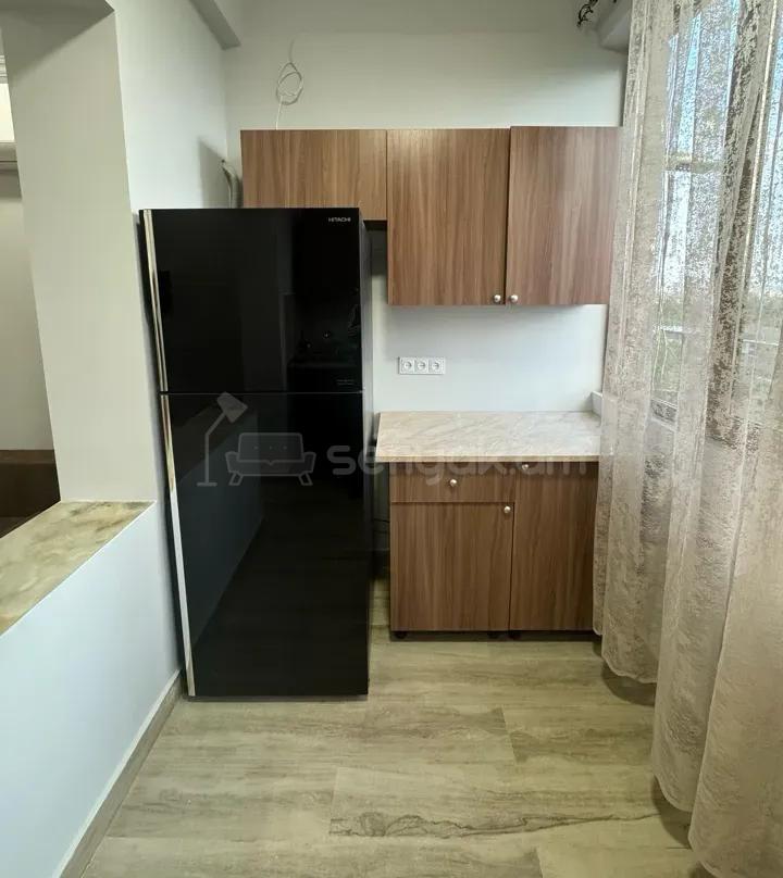 2 Սենյականոց Բնակարան, 42քմ, 7/9 հարկ, Կապիտալ Վերանորոգված, Կահավորված, Արևկող