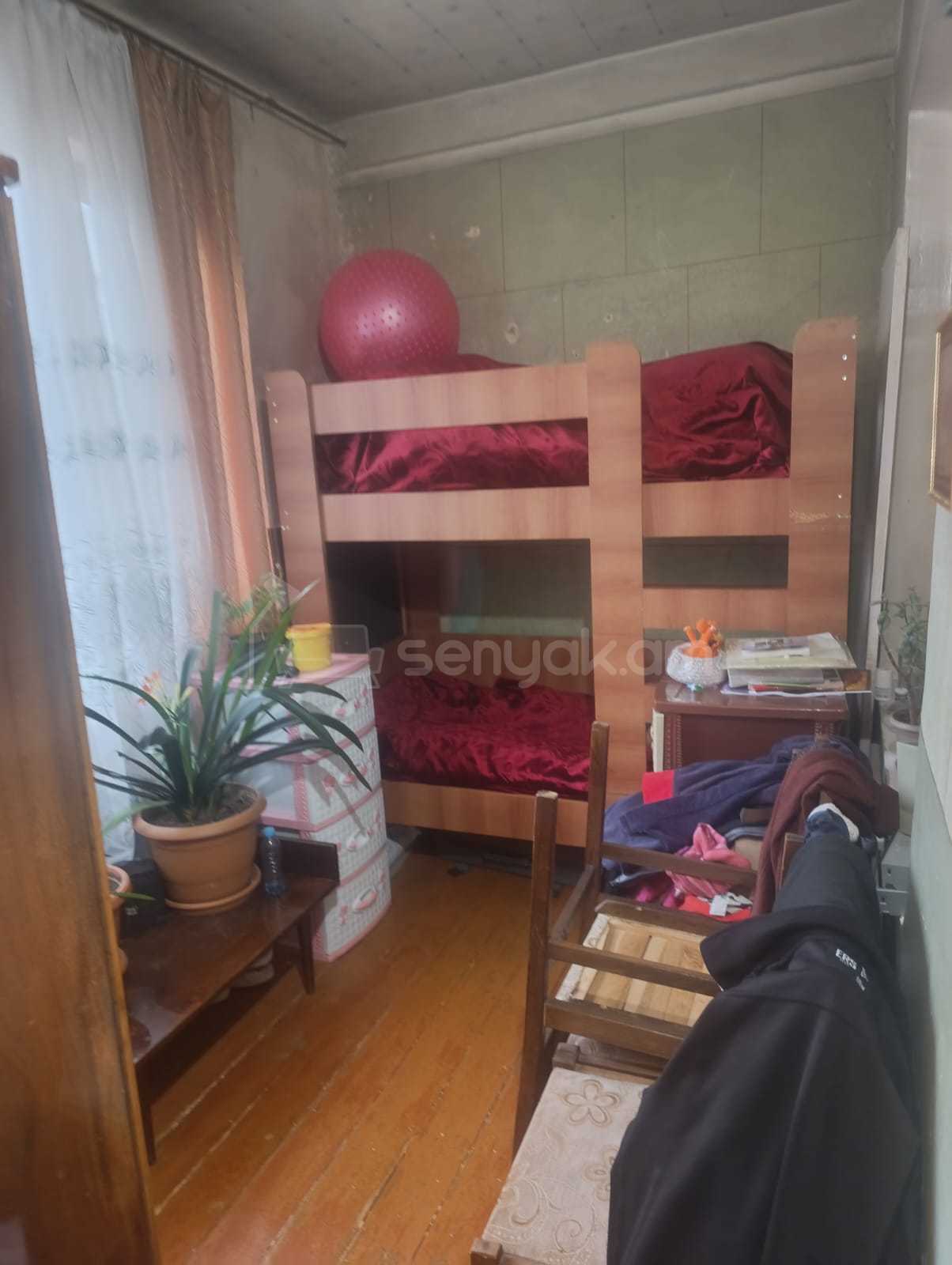 3 Սենյականոց Բնակարան Քարե Շենքում, 80քմ, 3/5 հարկ, Կոսմետիկ Վերանորոգված