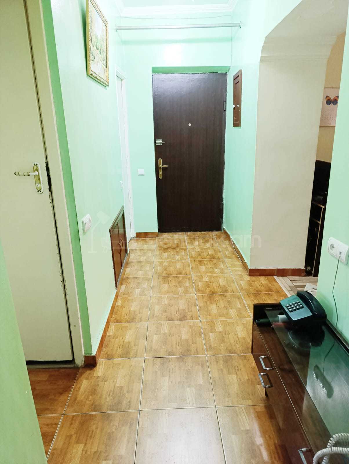 3 Սենյականոց Բնակարան Քարե Շենքում, 80քմ, 3/5 հարկ, Կոսմետիկ Վերանորոգված