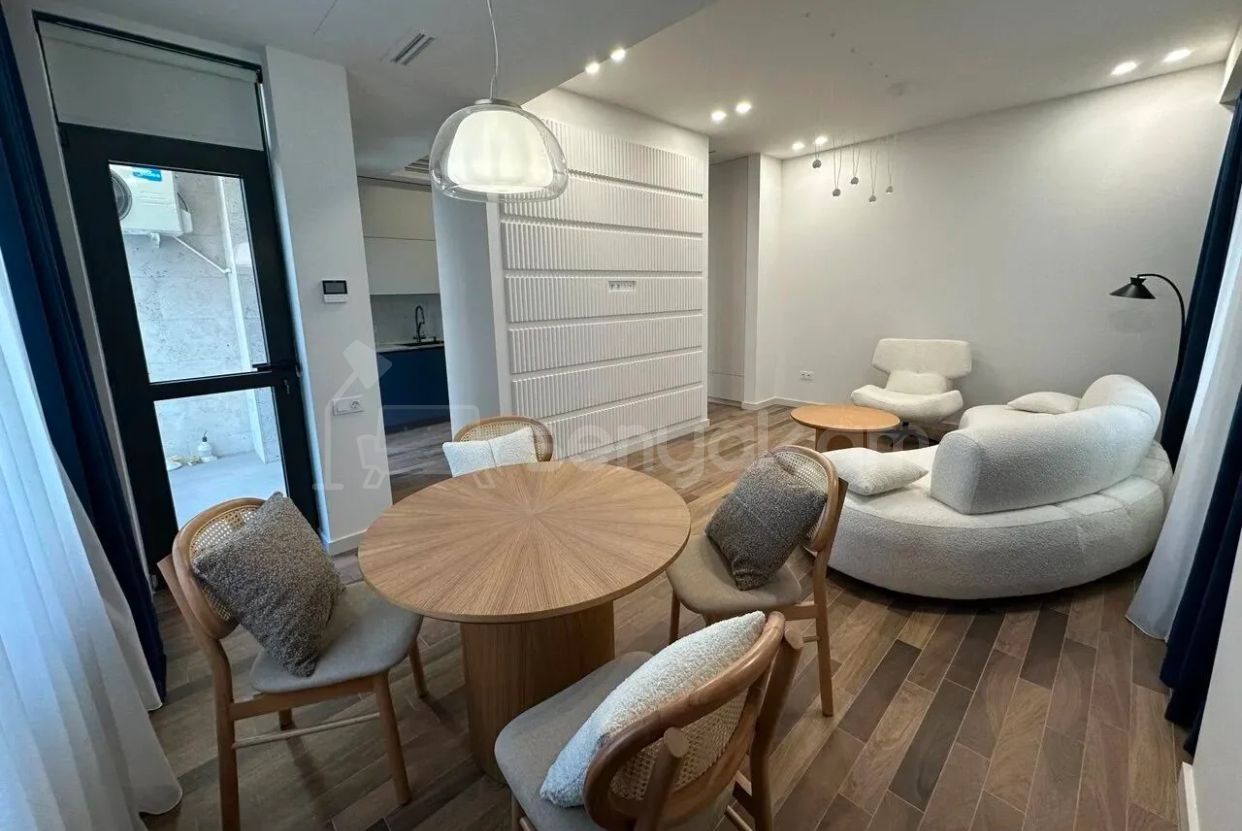 2 Սենյականոց Բնակարան Նորակառույցում, 61քմ, 5/16 հարկ, Դիզայներական Վերանորոգված, Կահավորված, Արևկող