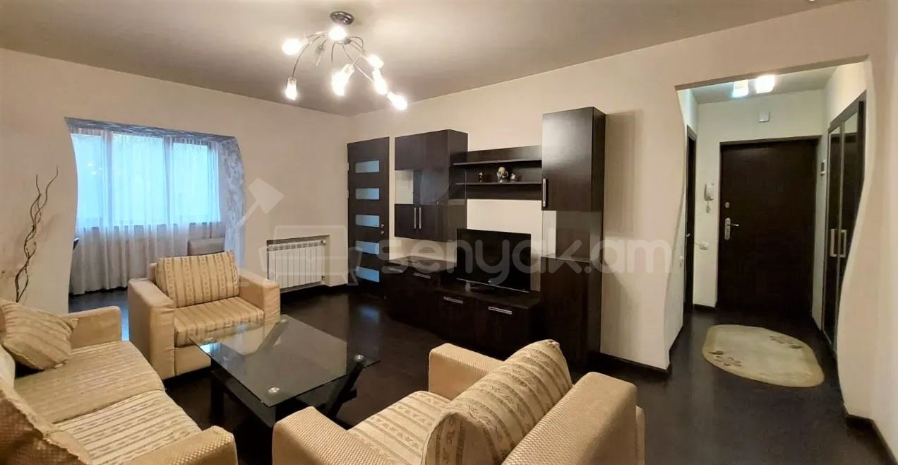 2 Սենյականոց Բնակարան Քարե Շենքում, 60քմ, 3/5 հարկ, Կապիտալ Վերանորոգված