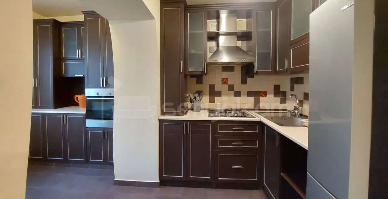 2 Սենյականոց Բնակարան Քարե Շենքում, 60քմ, 3/5 հարկ, Կապիտալ Վերանորոգված