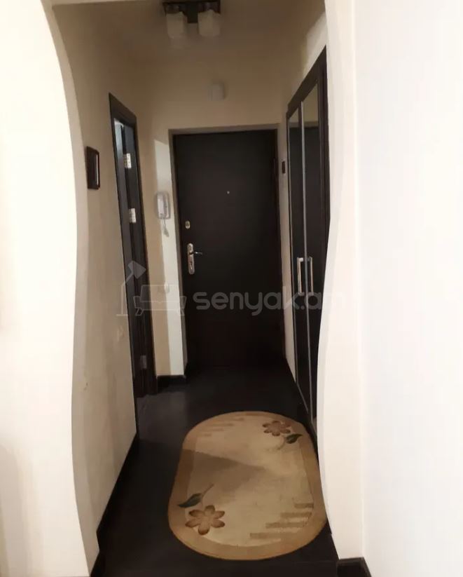 2 Սենյականոց Բնակարան Քարե Շենքում, 60քմ, 3/5 հարկ, Կապիտալ Վերանորոգված