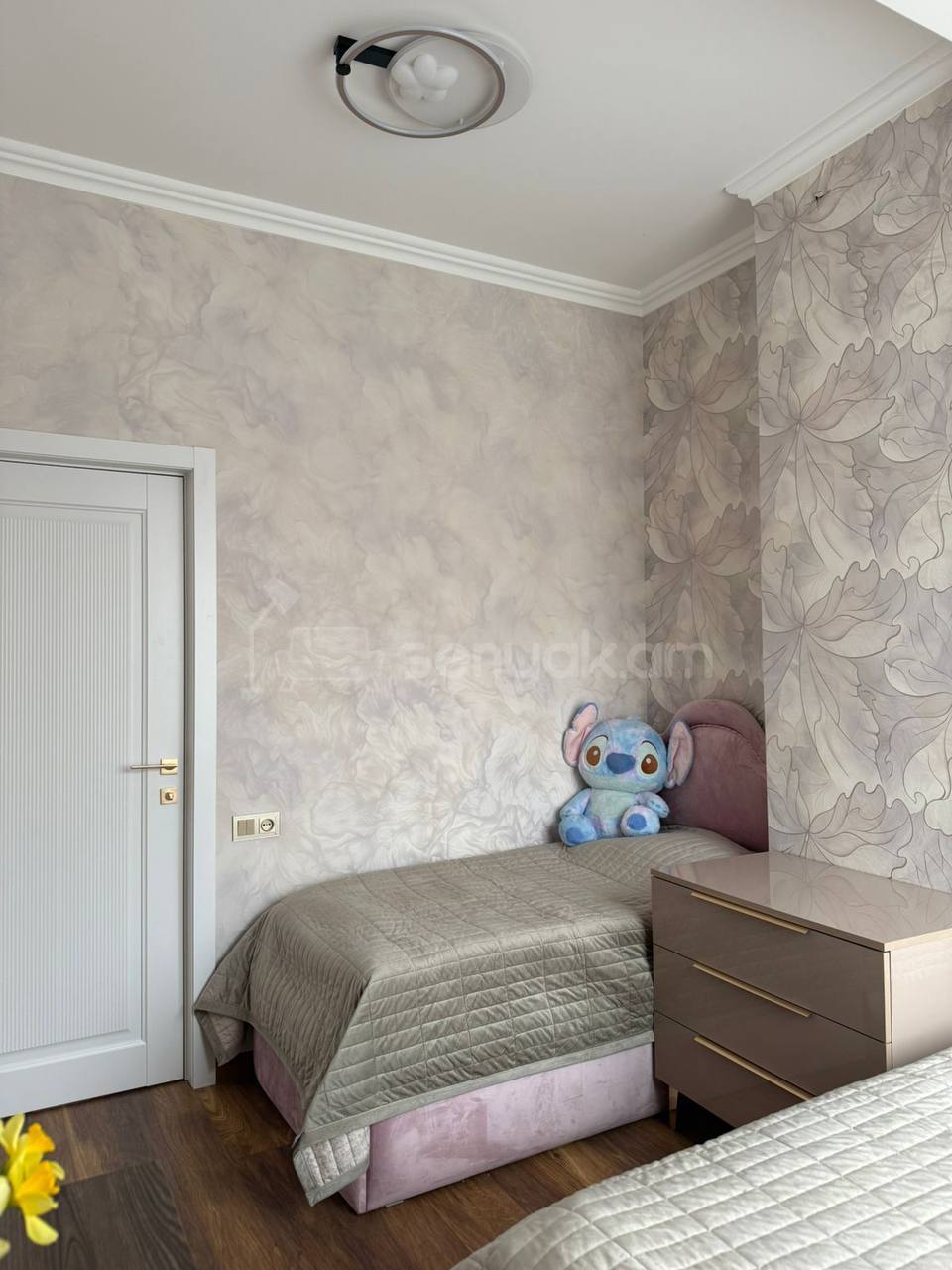 4 Սենյականոց Բնակարան Նորակառույցում, 100քմ, 3/16 հարկ, Դիզայներական Վերանորոգված