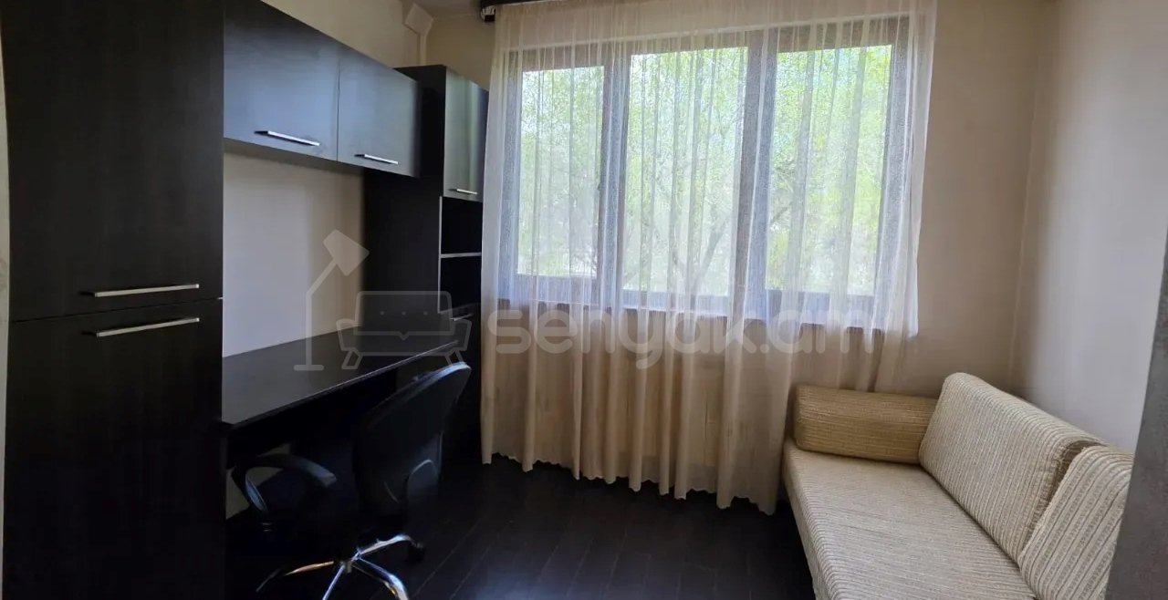 2 Սենյականոց Բնակարան Քարե Շենքում, 60քմ, 3/5 հարկ, Կապիտալ Վերանորոգված