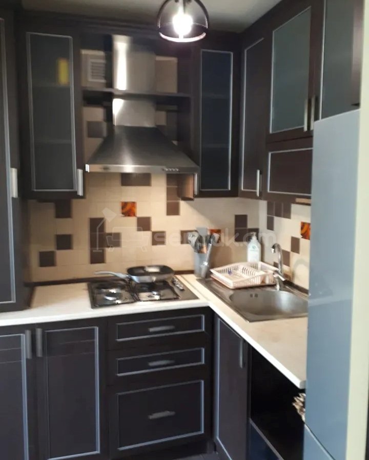 2 Սենյականոց Բնակարան Քարե Շենքում, 60քմ, 3/5 հարկ, Կապիտալ Վերանորոգված